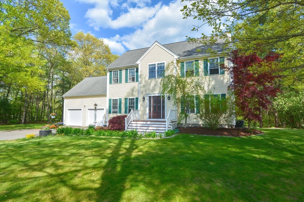 19 Haven Way, Hopedale, MA 01747