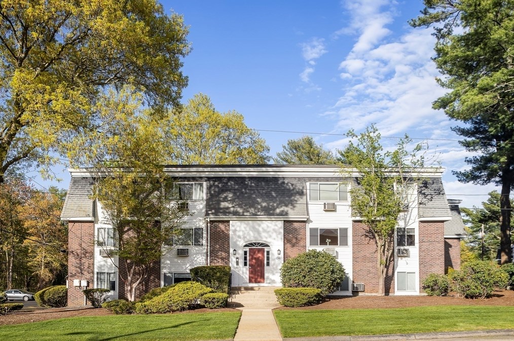 39 Will Dr, Canton MA 02021-3742 exterior