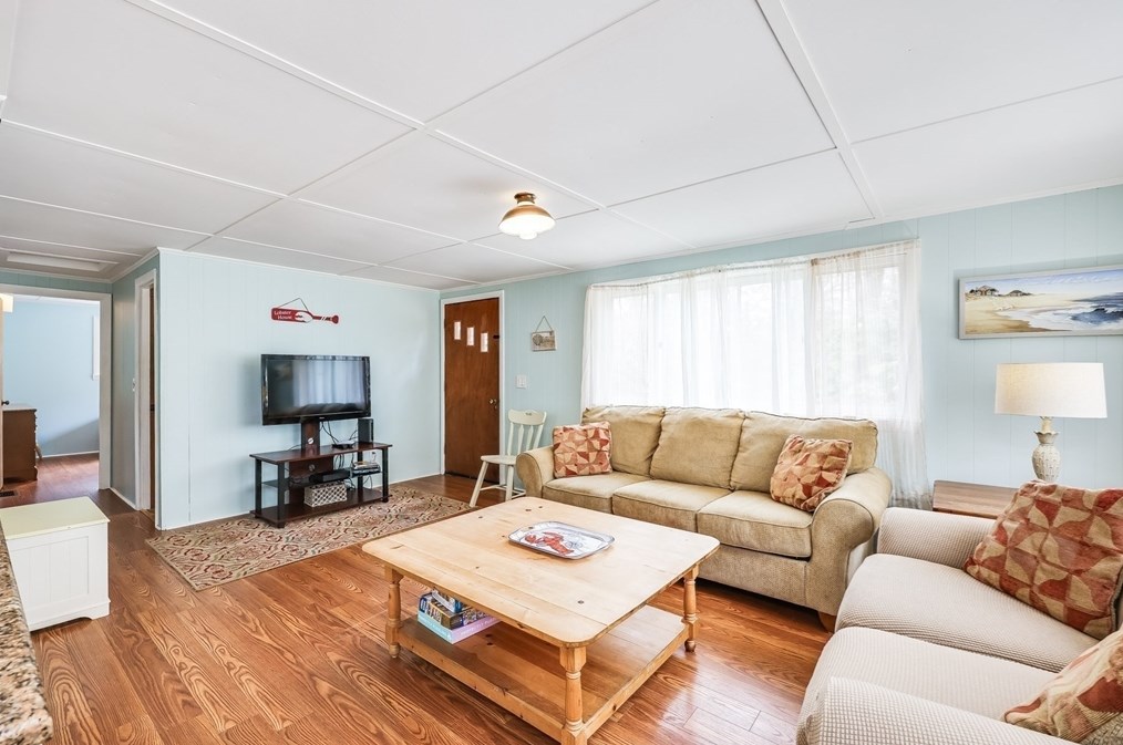 65 Boreen Rd, Eastham MA 02642-2947 exterior