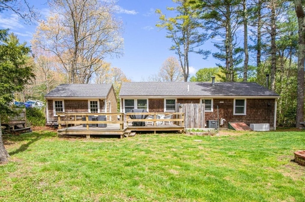 10 Thom Ave, Bourne MA  02532-4224 exterior