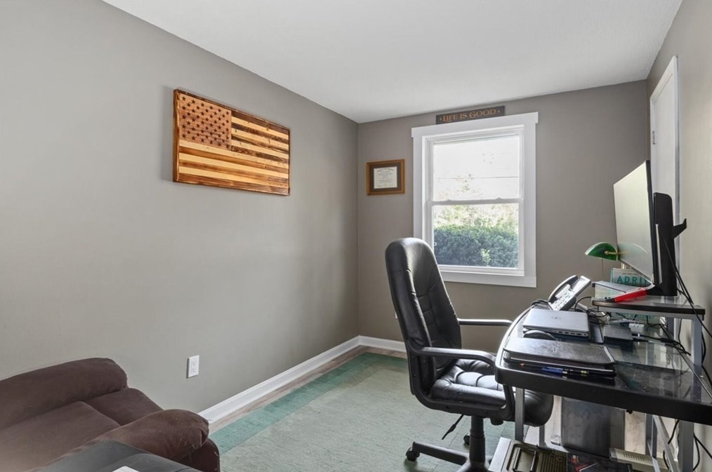 10 Thom Ave, Bourne MA  02532-4224 exterior