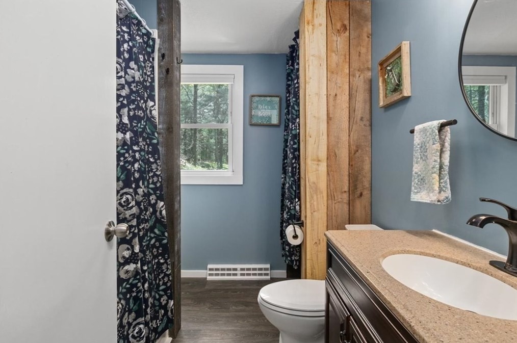 10 Thom Ave, Bourne MA  02532-4224 exterior