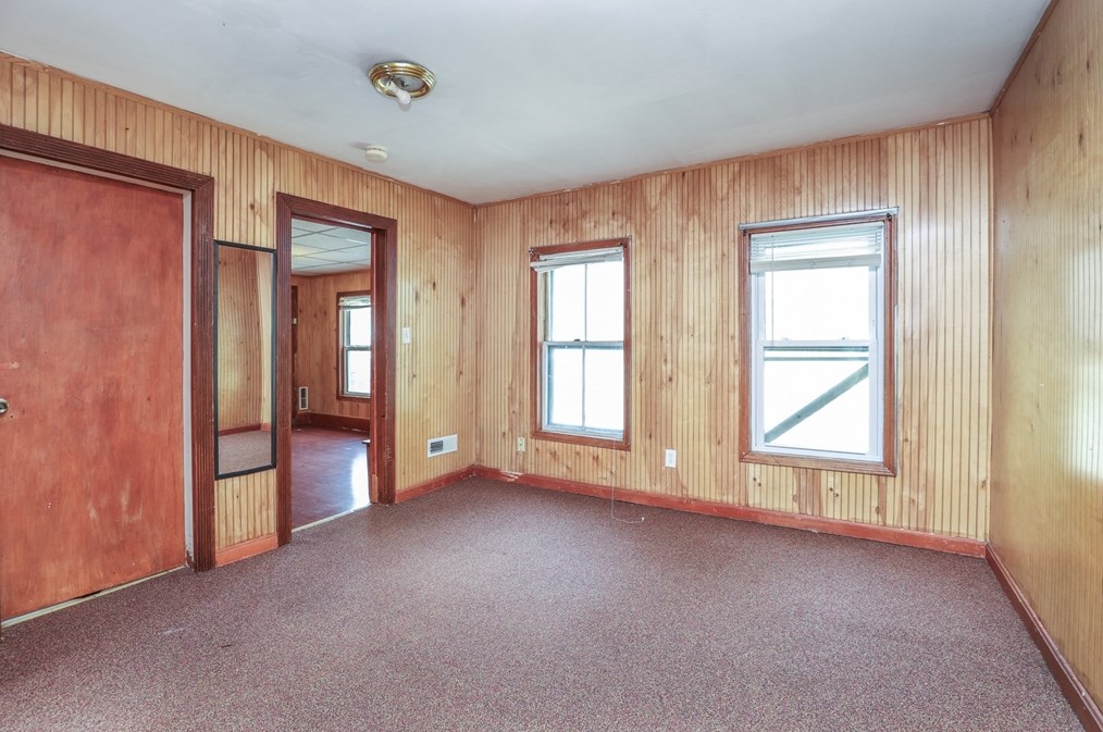 259 Branch St, Lowell MA 01851-1833 exterior