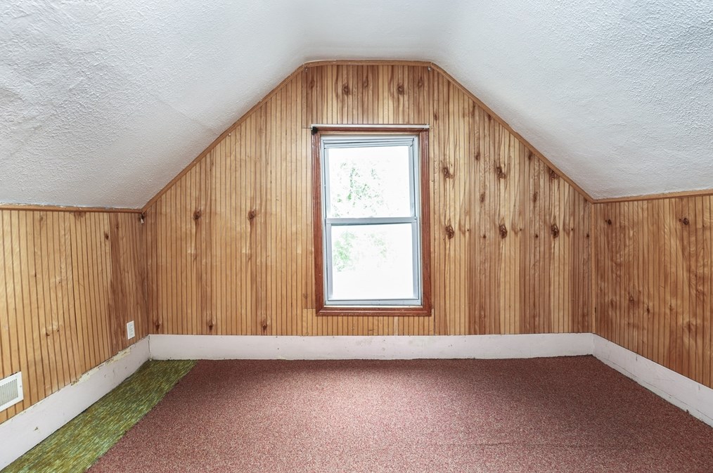 259 Branch St, Lowell MA 01851-1833 exterior