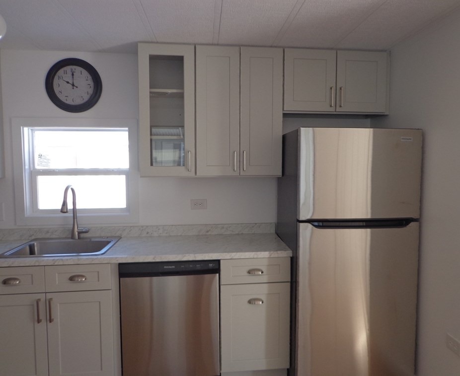 18 Bayberry Ln, Plymouth MA 02360-5029 exterior