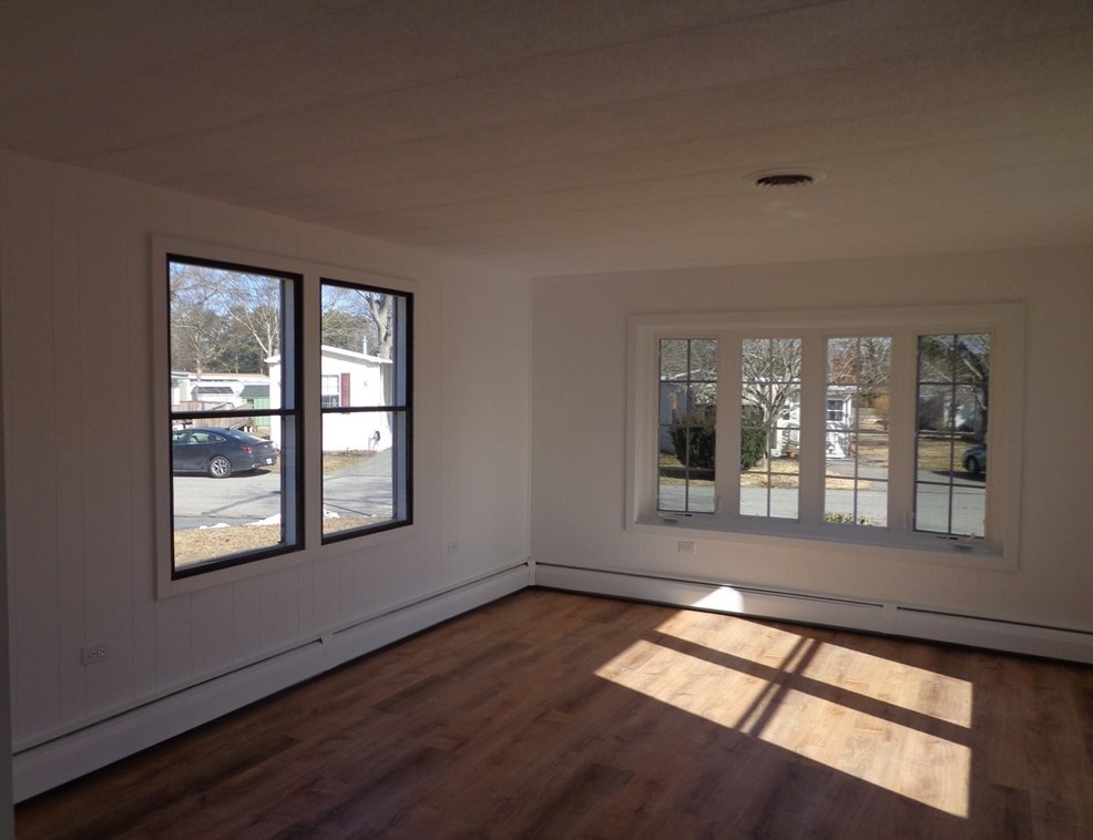 18 Bayberry Ln, Plymouth MA 02360-5029 exterior