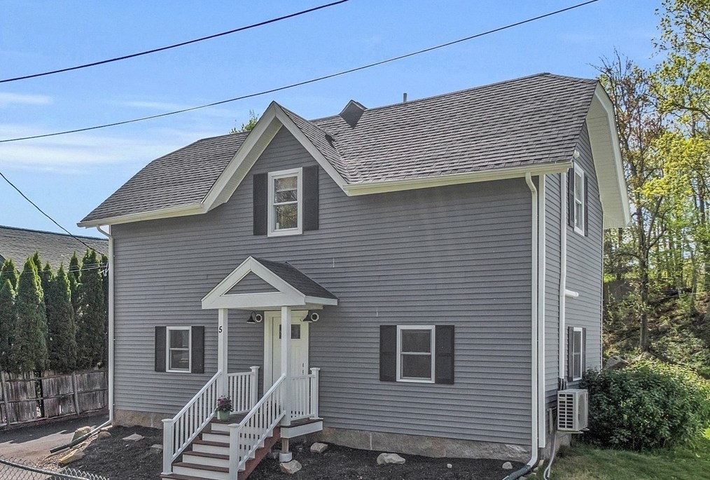 5 Maple St, Sutton MA 01590-1662 exterior