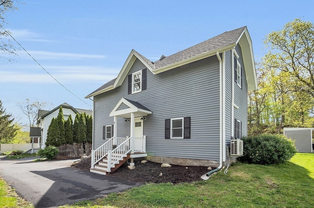 5 Maple St, Sutton MA 01590-1662 exterior