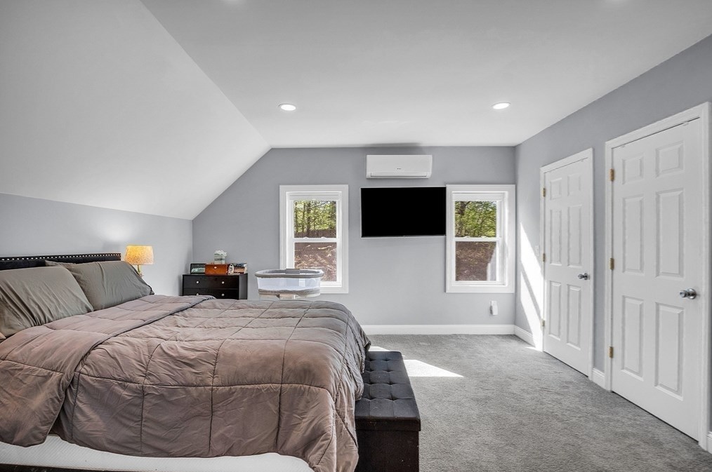 5 Maple St, Sutton MA 01590-1662 exterior