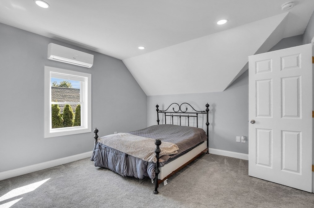 5 Maple St, Sutton MA 01590-1662 exterior