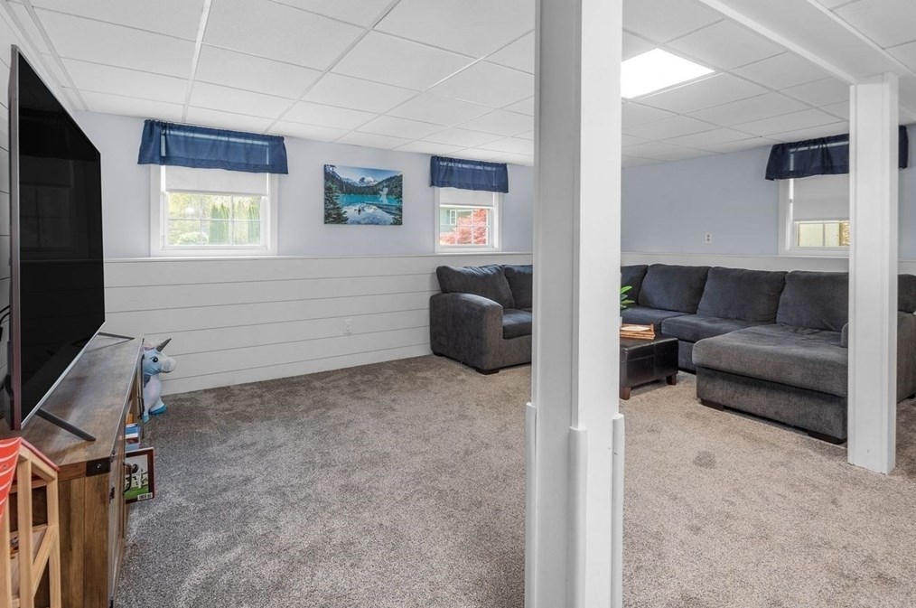 22 Ashberry St, Plymouth MA 02360-5217 exterior