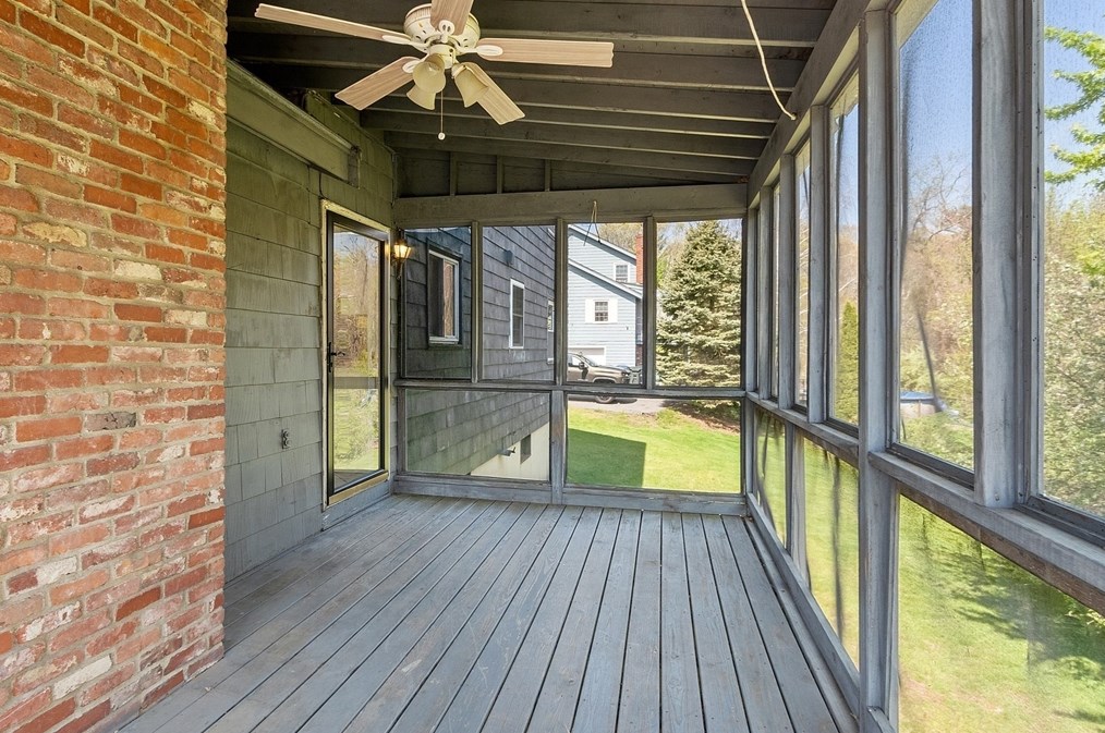 6 Fox Run Rd, Danvers MA 01923-1501 exterior