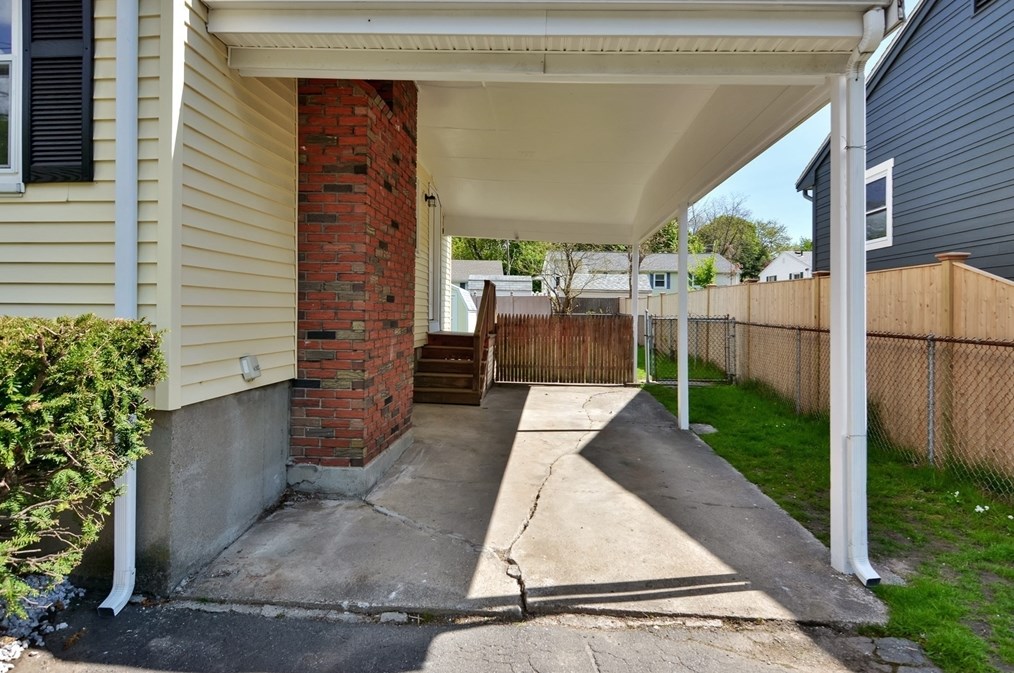 19 Francis Rd, Salem MA 01970-2908 exterior