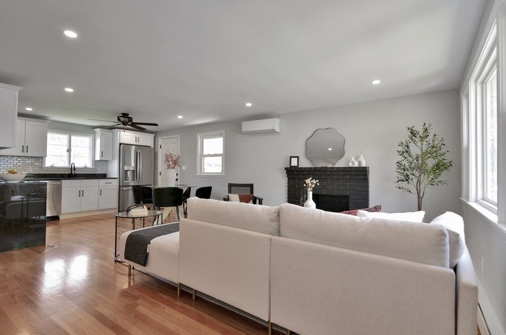 19 Francis Rd, Salem MA 01970-2908 exterior