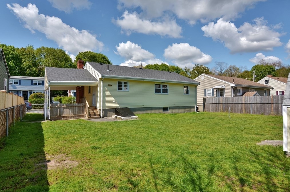 19 Francis Rd, Salem MA 01970-2908 exterior