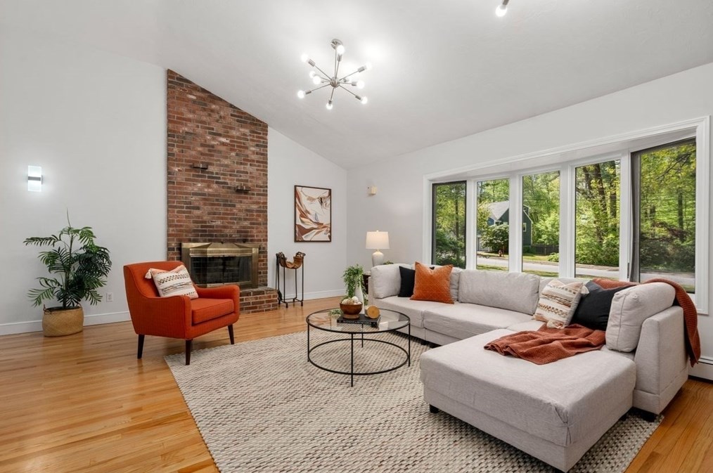 9 Arborwood Rd, Acton MA 01720-4420 exterior