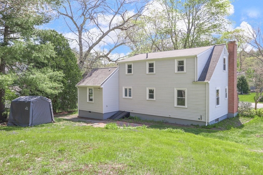 15 Davidson Rd, Framingham MA  01701-3229 exterior