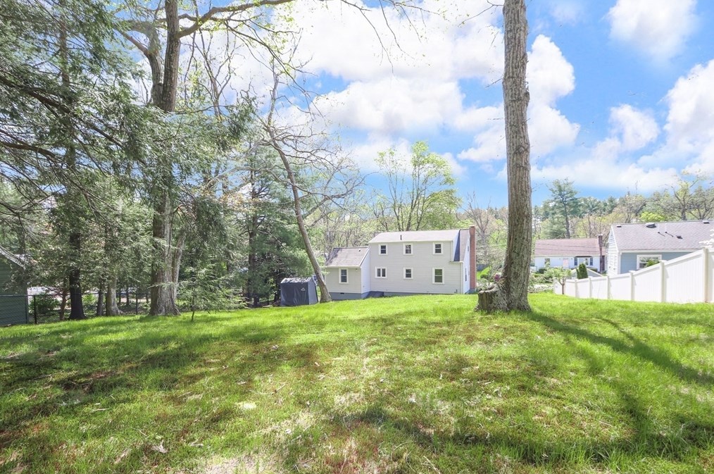15 Davidson Rd, Framingham MA  01701-3229 exterior