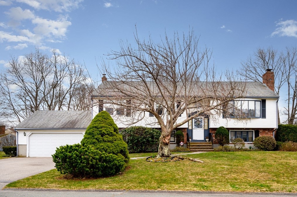 103 Essex Heights Dr, Weymouth, MA 02188 exterior