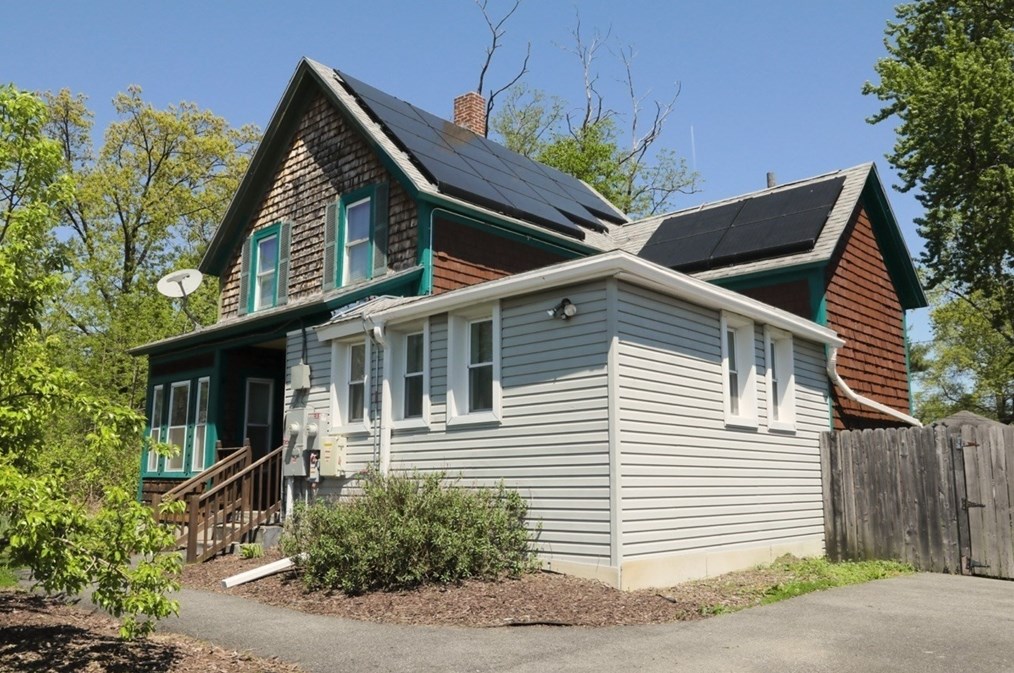 35 Thayer Ave, Springfield, MA 01108