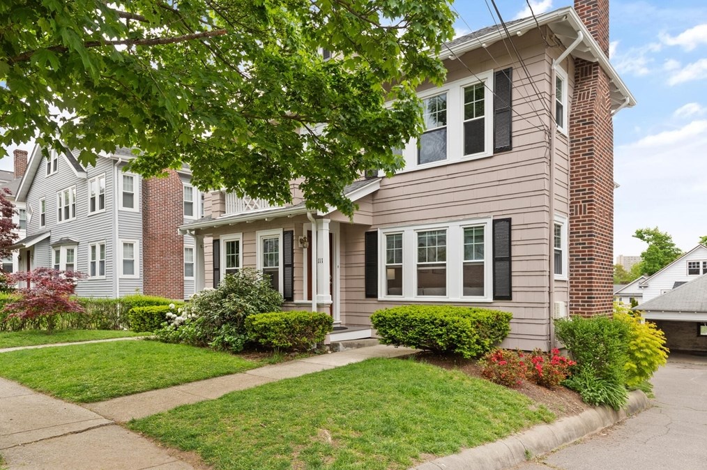 111 Lewis Rd #111, Belmont, MA 02478