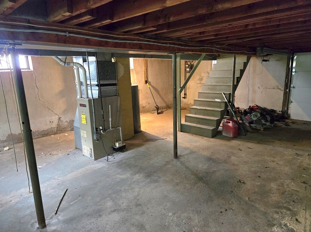 222 Cedar St, Haverhill MA 01830-3135 exterior