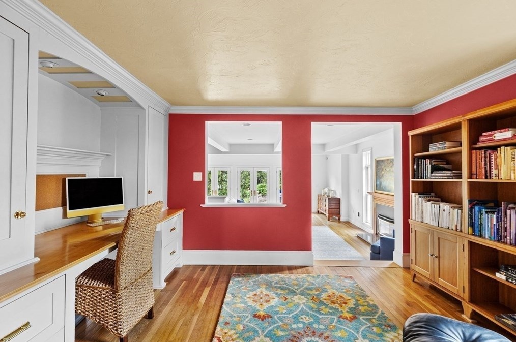 47 Lafayette Ave, Hingham MA 02043-2430 exterior