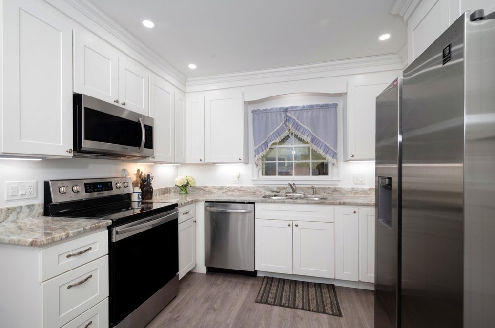 26 Cold Spring Rd, Holliston MA 01746-2509 exterior