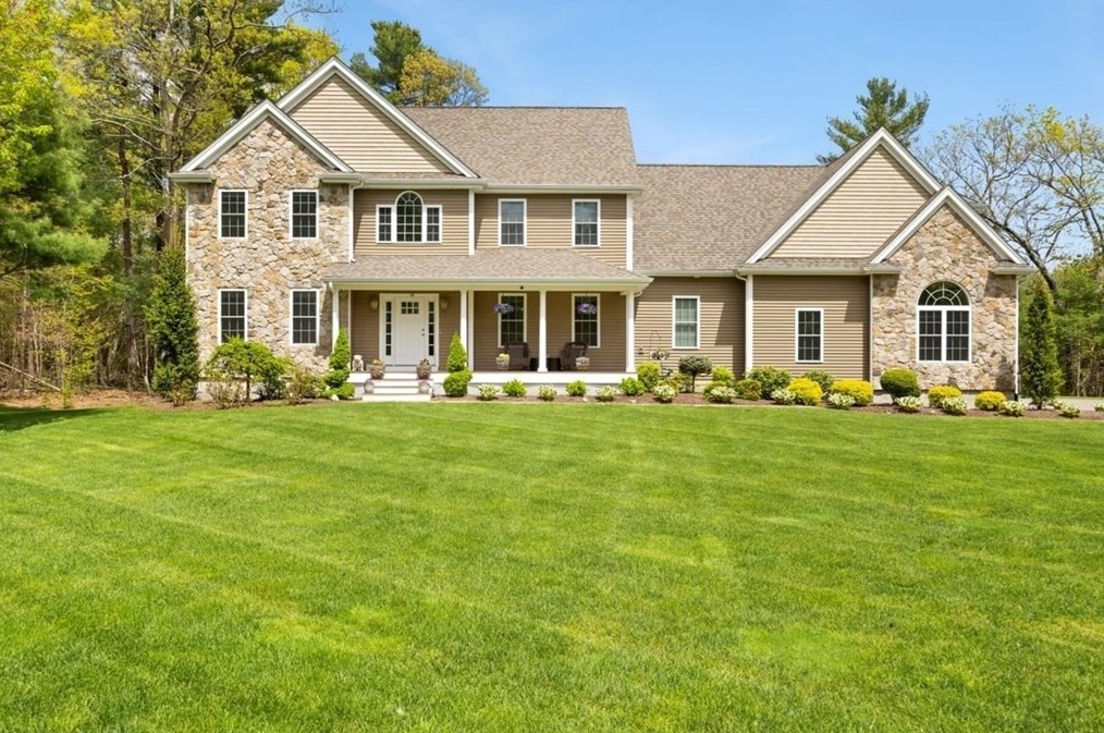 13 Fuller Dr, Norton, MA 02766