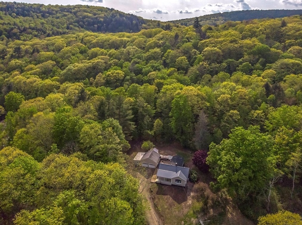 151 N Main St, Sandisfield, MA 01255