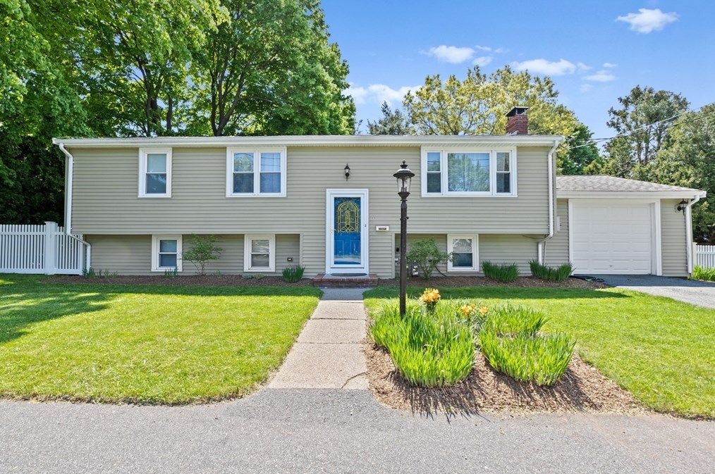 11 Ericson Rd, Weymouth, MA 02188 exterior