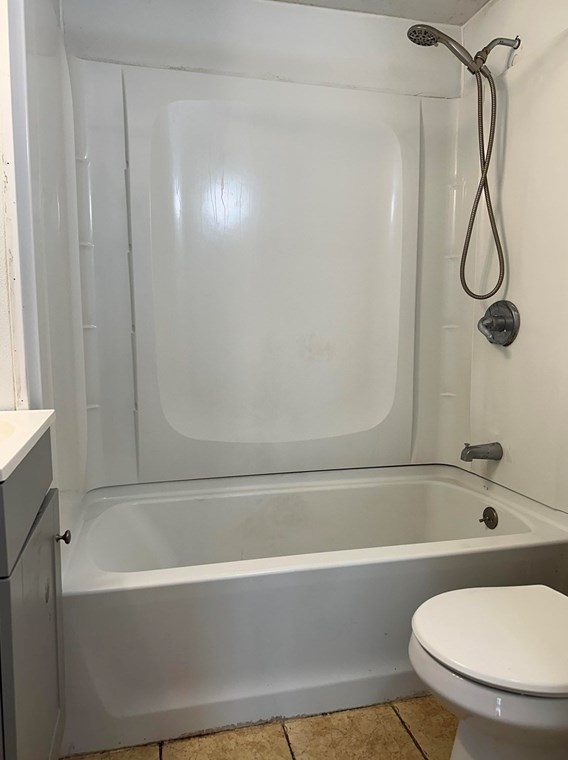 33 Russell St, Worcester MA  01609-1841 exterior