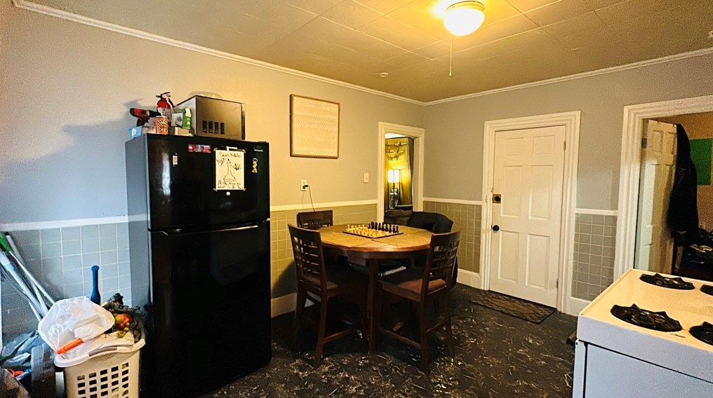 33 Russell St, Worcester MA  01609-1841 exterior