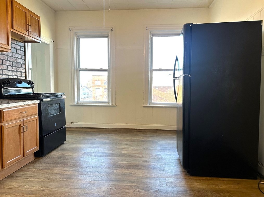 33 Russell St, Worcester MA  01609-1841 exterior