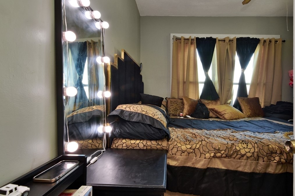 113 Marlborough St, Chelsea MA  02150-3303 exterior