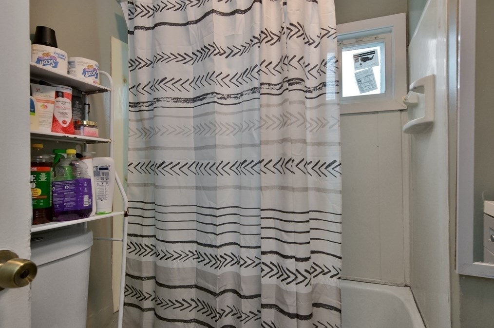 113 Marlborough St, Chelsea MA  02150-3303 exterior