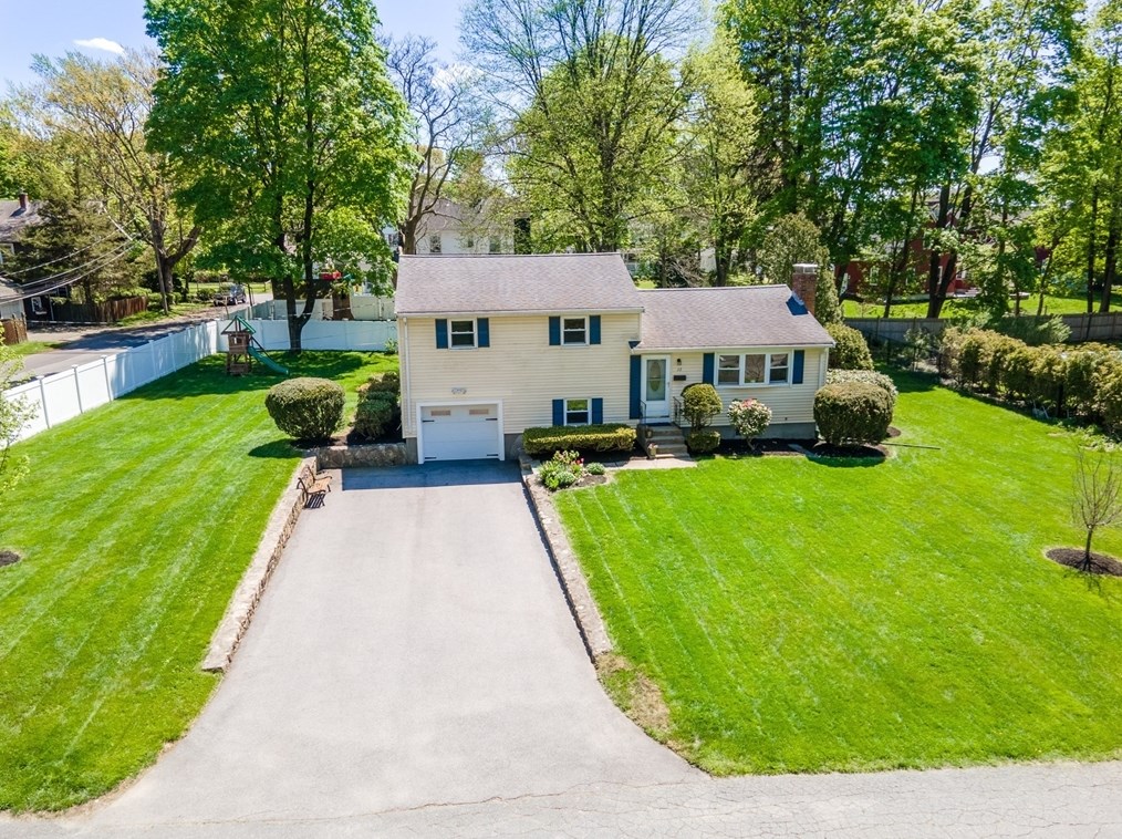 17 Arthur St, Natick, MA 01760 exterior