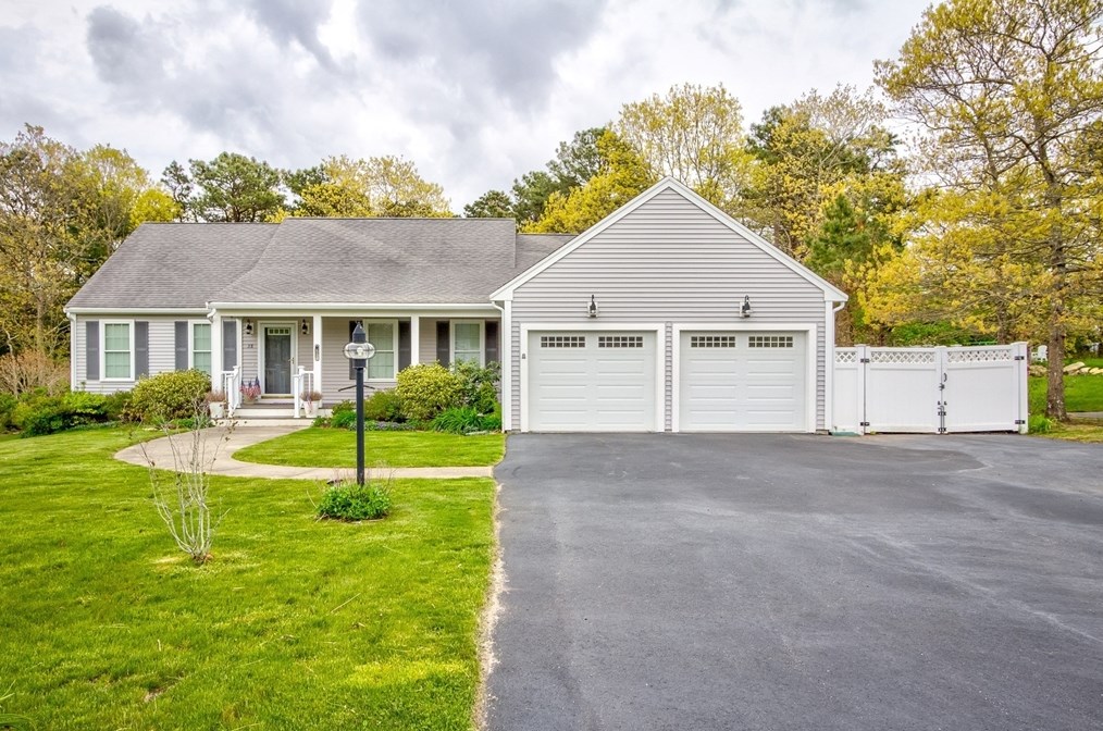 38 Mirasol Dr, Bourne, MA 02532-5681