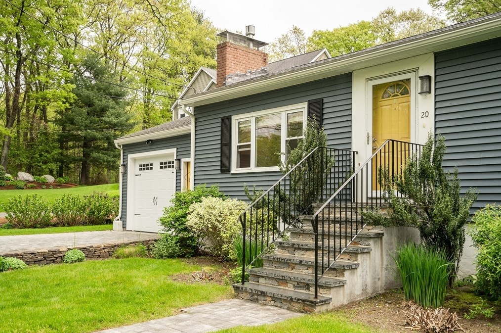 20 Chandler Rd, Burlington, MA 01803-1802