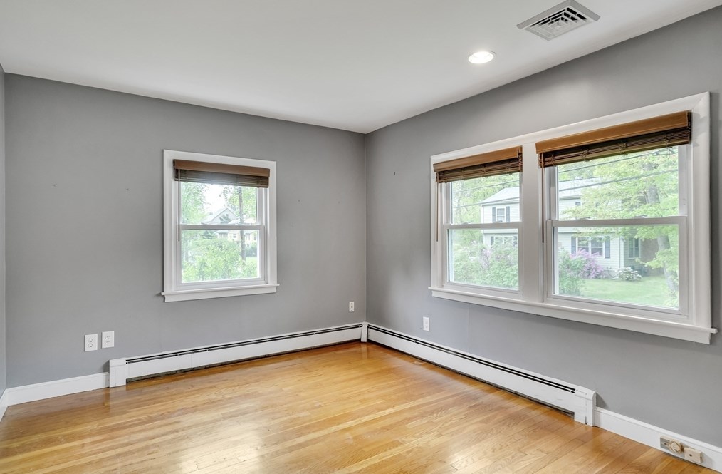 20 Chandler Rd, Burlington MA 01803-1802 exterior