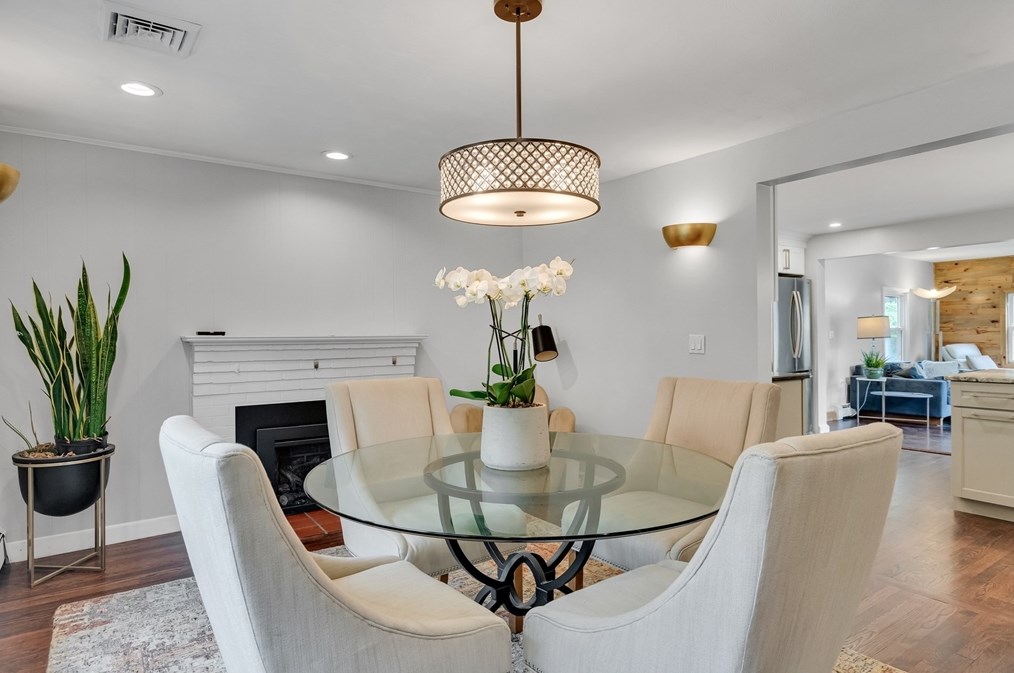 20 Chandler Rd, Burlington MA 01803-1802 exterior