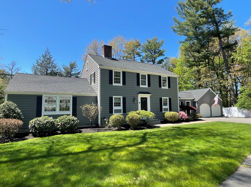 34 Wing Rd, South Lynnfield, MA 01940