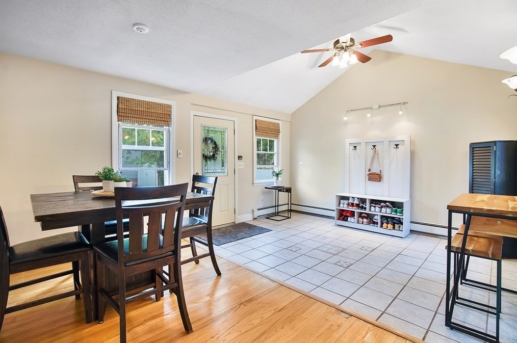 48 Maplewood St, Springfield MA 01106-3309 exterior