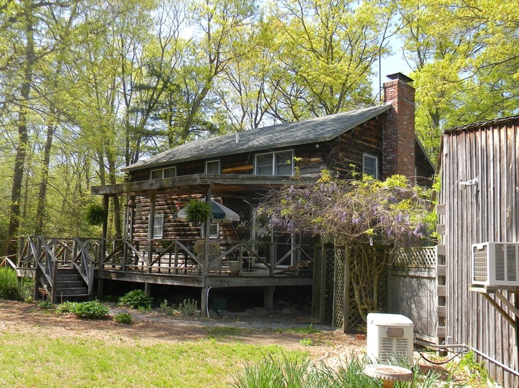 202 Moulton St, Rehoboth MA  02769-2500 exterior