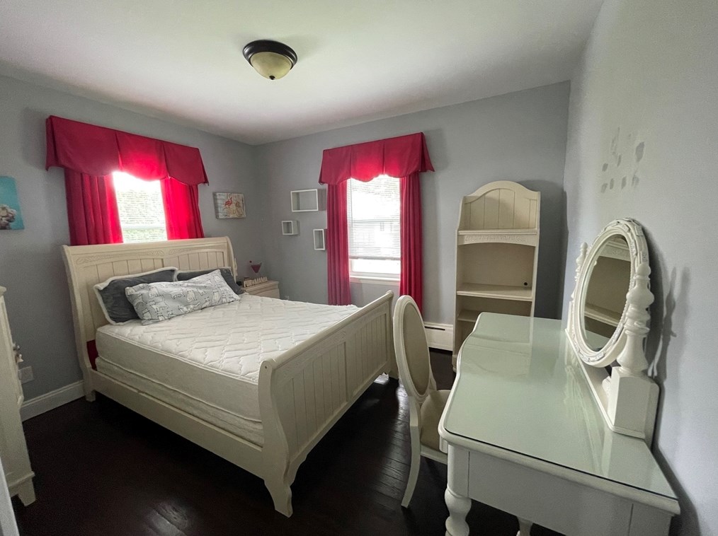 672 Grinnell St, Fall River MA 02721-3832 exterior