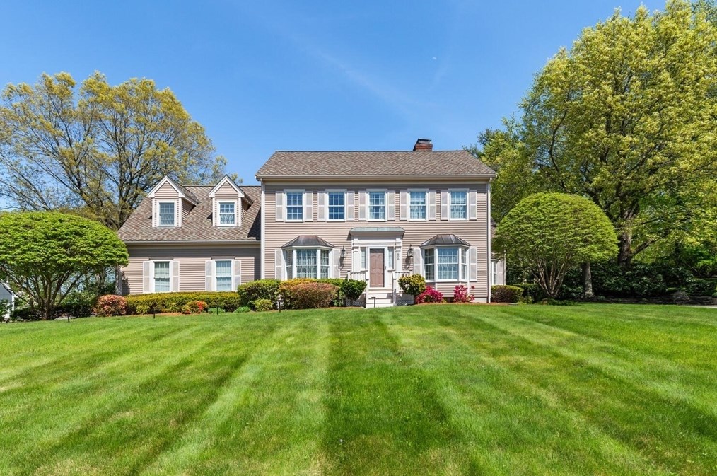 606 Waltham St, Lexington, MA 02421