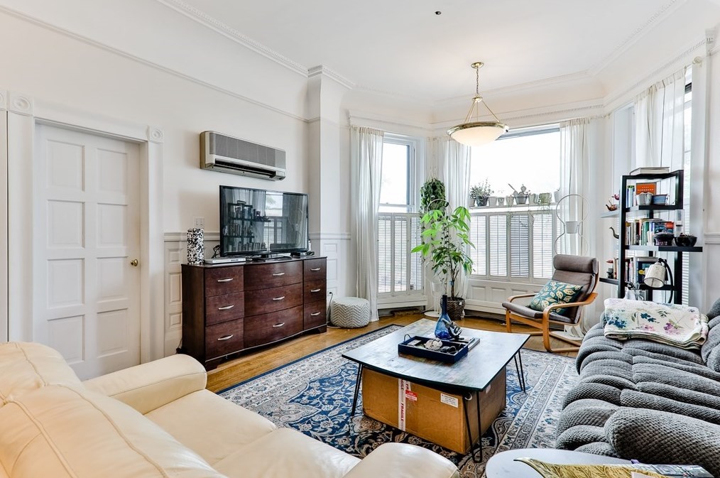 17 Bay State Rd Apt 1r, Boston, MA