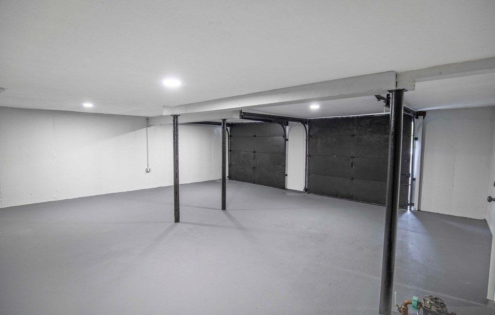 7 Lantern Ln, Chelmsford MA 01824-4566 exterior