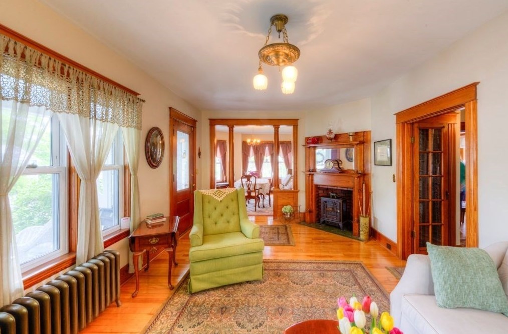 249 Webster St, Worcester MA  01603-2224 exterior