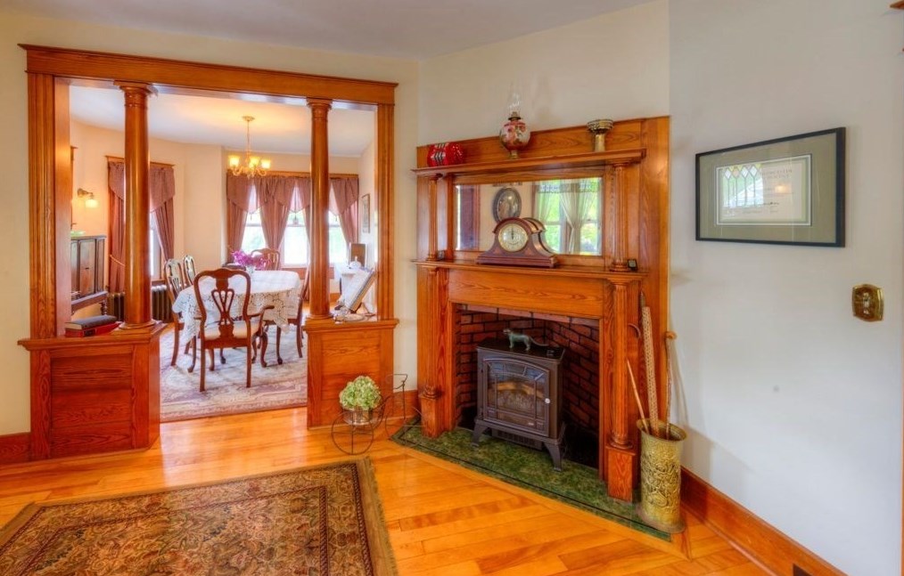 249 Webster St, Worcester MA  01603-2224 exterior